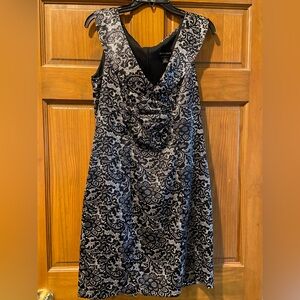 Connected Apparel Black and Silver Sheath Dress V-Neck Sleeveless Sz 12